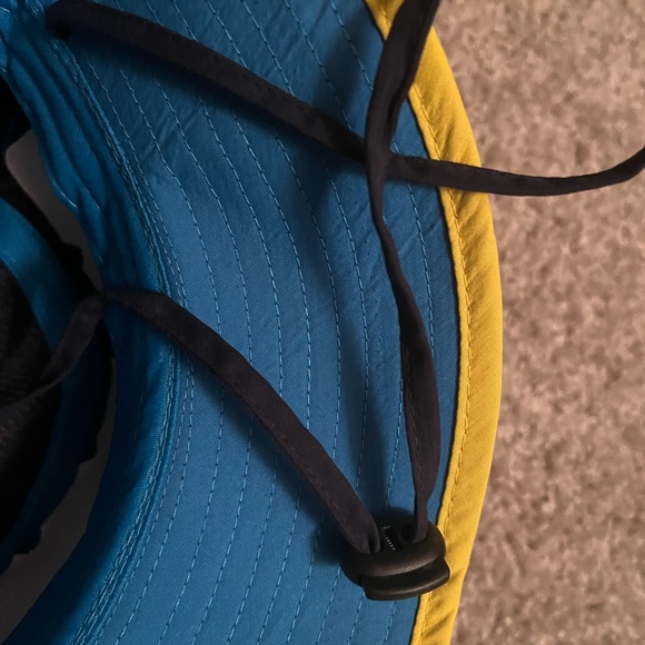 Phillies Bucket Hat - Picture 7 of 7